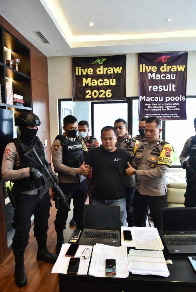 Polres Metro Jakarta Selatan Gerebek Agen Togel Macau Online, Tangkap 7 Orang Termasuk Bandar Utama – Kerugian Masyarakat Rp2,5 Miliar dalam 3 Bulan